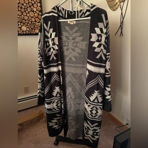 Womens Black/Gray/White Tribal Cardigan Size L